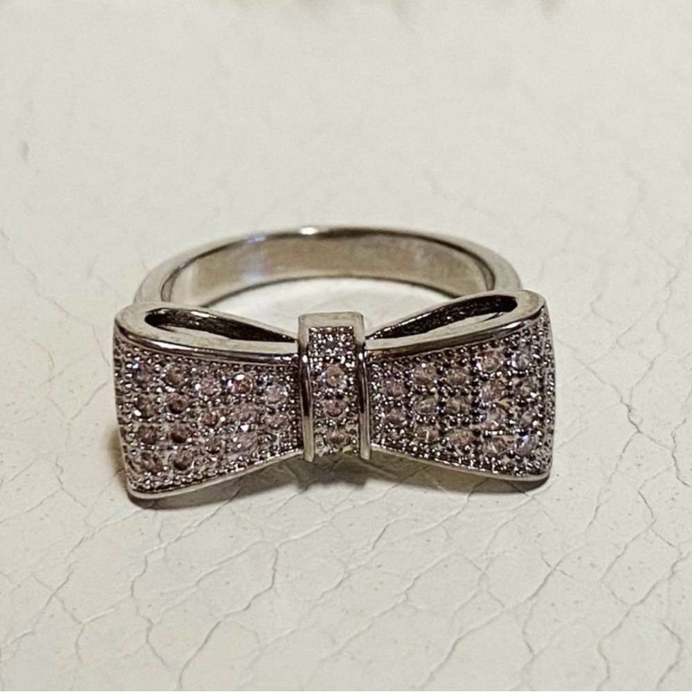 🔥3/$25🔥Elegant Silver Bow Ring - Picture 6 of 6